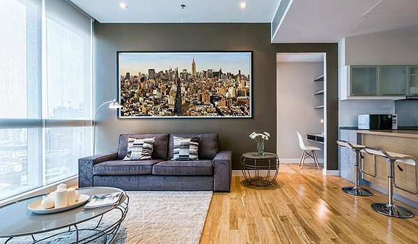 MANHATTAN-CITYSCAPE-COLOR-LIVING-ROOM-600PX