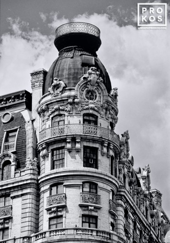 A black and white architectural photo of the Ansonia building on Manhattan's Upper West Side, New York City