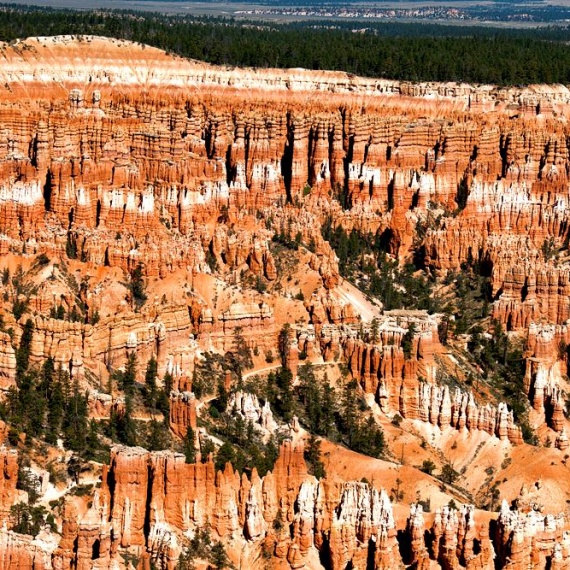 A landscape photo of the colorful rock pinnacles in Bryce Point in Bryce Canyon National Park, Utah