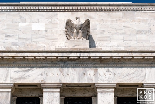 2025 Payroll Stress Resembling Past Crises: Analysis of Rate Cut Recommendations and Market Implications