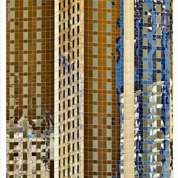 CNN Arabic interviews photographer Andrew Prokos about his Dubai fine art photography series.