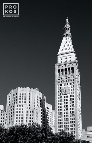 View of the Met Life Building, New York CIty in black and white.