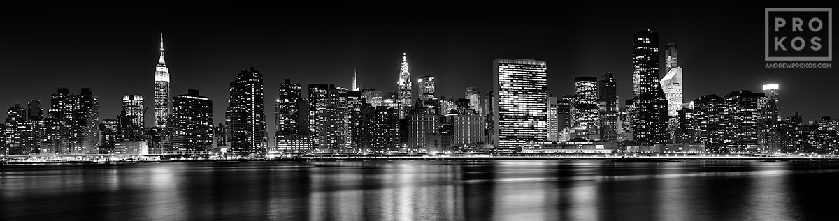 new york skyline black and white panoramic