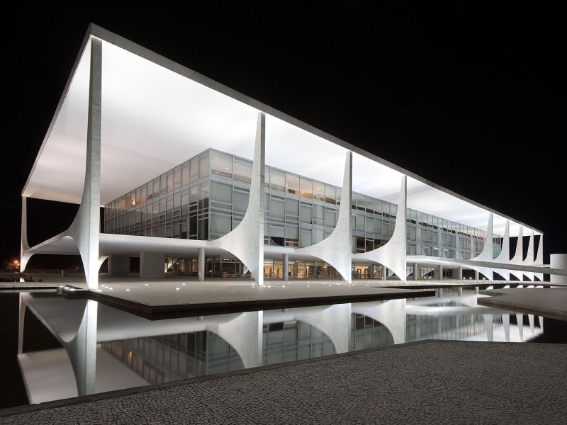 A view of the Palacio do Planalto at Night from the series 'Niemeyer's Brasilia' by photographer Andrew Prokos