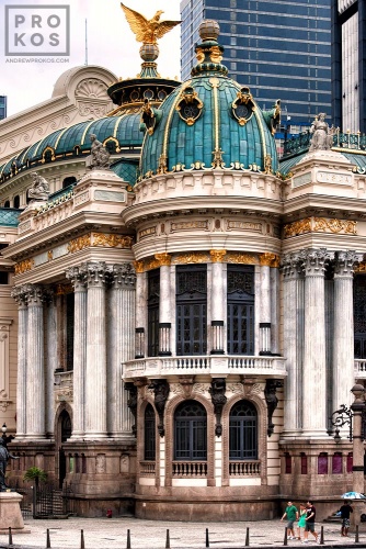 A fine art architectural photo of the Theatro Municipal, Rio de Janiero. Uma visão do Theatro Municipal de Rio de Janeiro.