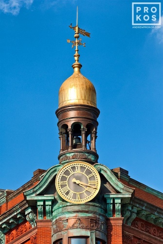An architectural photo of the cupola and clock from the Suntrust Bank Building in Washington DC.