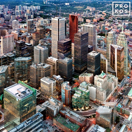 A large-format ultra-high-definition photo of downtown Toronto, Canada as seen from CN Tower