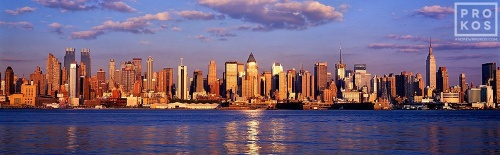 A panoramic skyline photo of Midtown Manhattan as seen from Weehawken, New Jersey